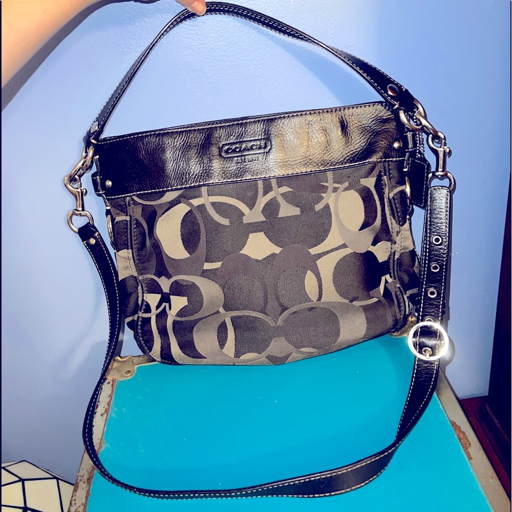 COA! Coach Vintage Signature Logo Bag w/ certificate of authenticity!